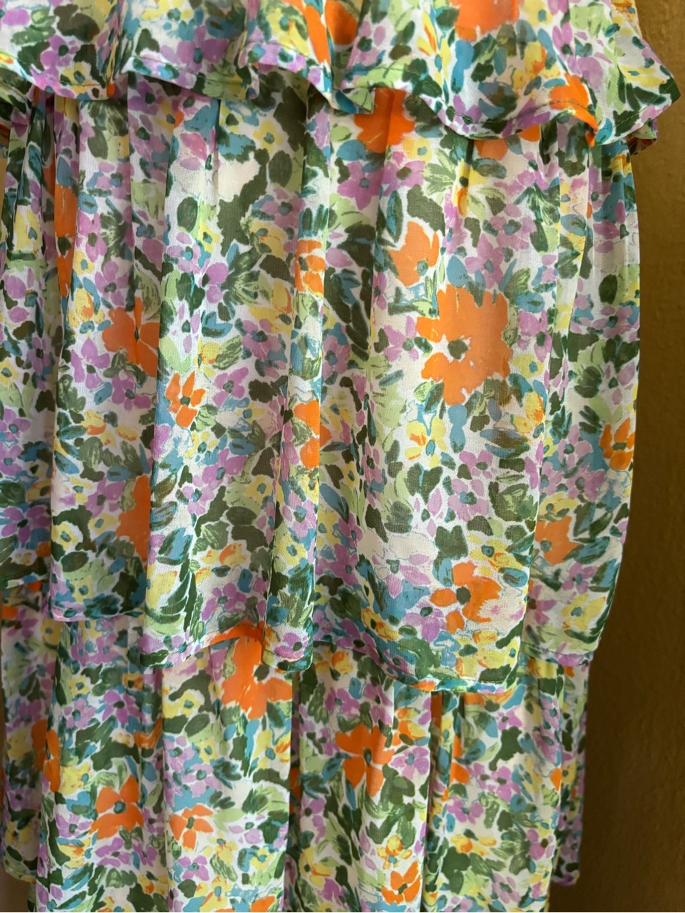 ASTR midsummer green floral tiered dress. Medium - Picture 4 of 7